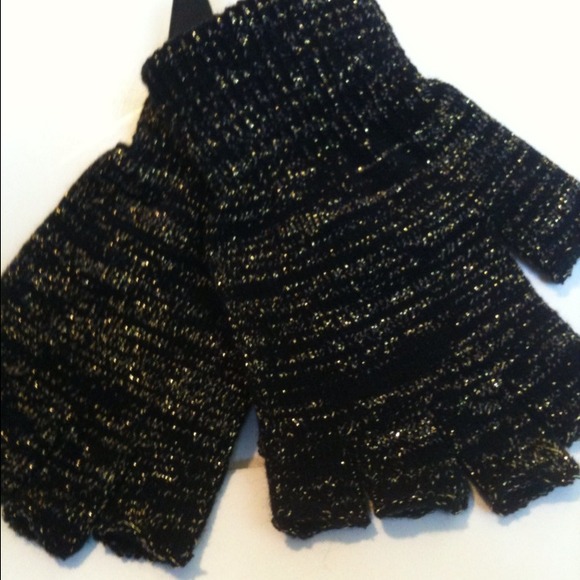 Fingerless gloves