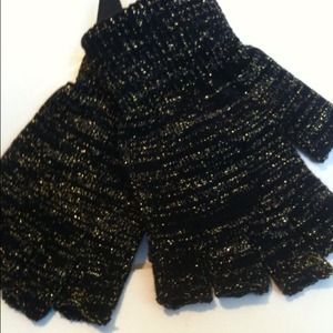Fingerless gloves