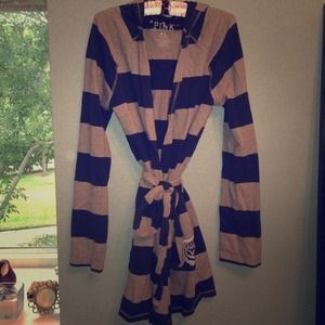 ⭐RESERVED⭐VS PINK "Hello Sleepyhead" striped robe