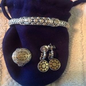 👏SOLD👏 John Hardy bracelet, earrings and ring