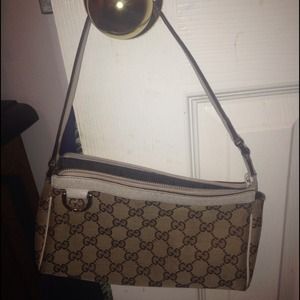 Authentic slightly worn Gucci shoulder bag