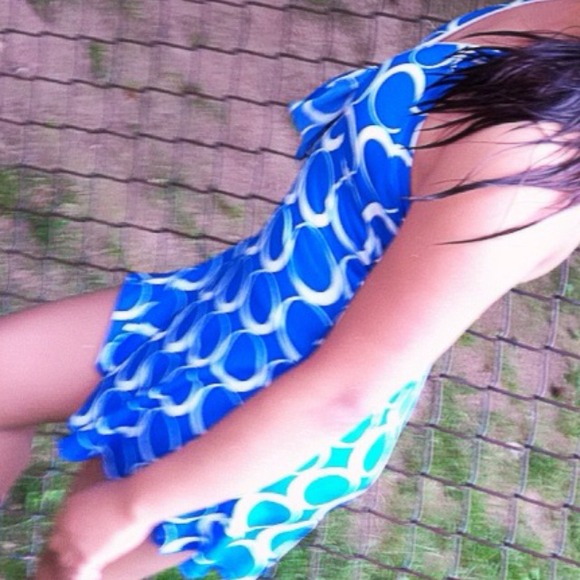 ((Reduced)) Blue Swim wear - Picture 2 of 4