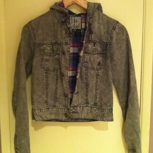 Small grey button up with hood Volcom jacket