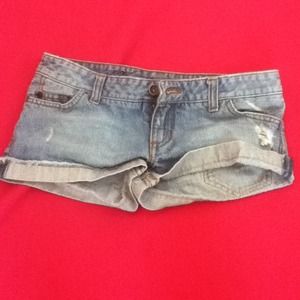 Short shorts from "VANS"