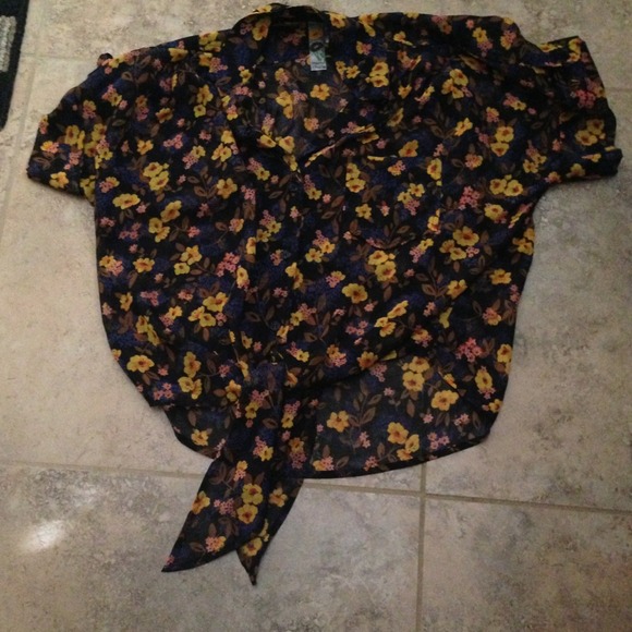 Floral tie up sheer shirt! Black and yellow/pink