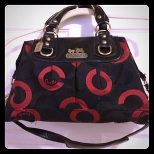 Medium to large hand bag