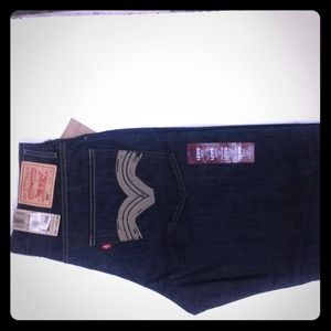 Levi's 569 up for sale, waist 34 length 30.