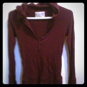Traded//////Maroon long sleeved