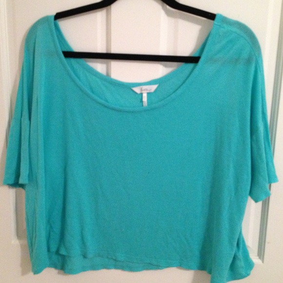 Kiar PacSun blue crop top!