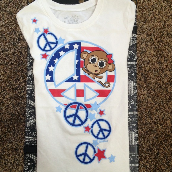 Justice graphic tee