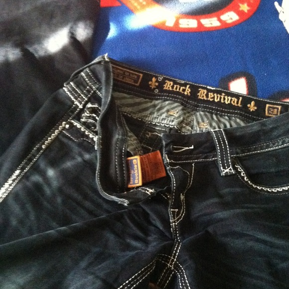Rock Revival Jeans! - Picture 3 of 3
