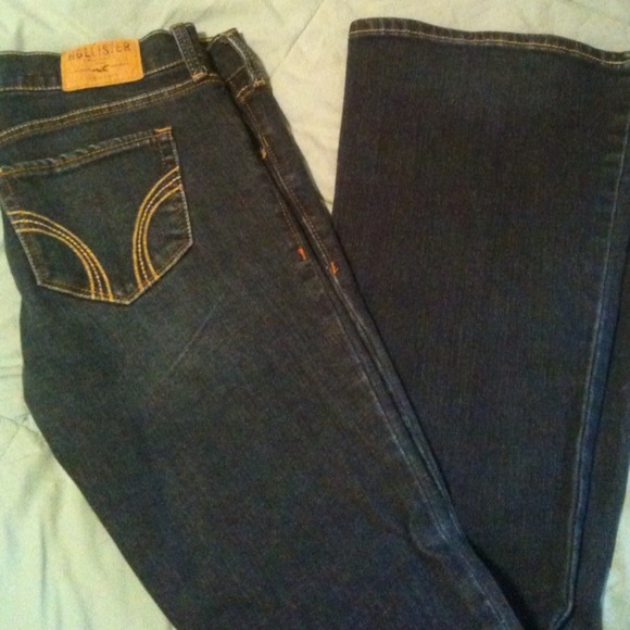 Traded////Hollister dark denim flare