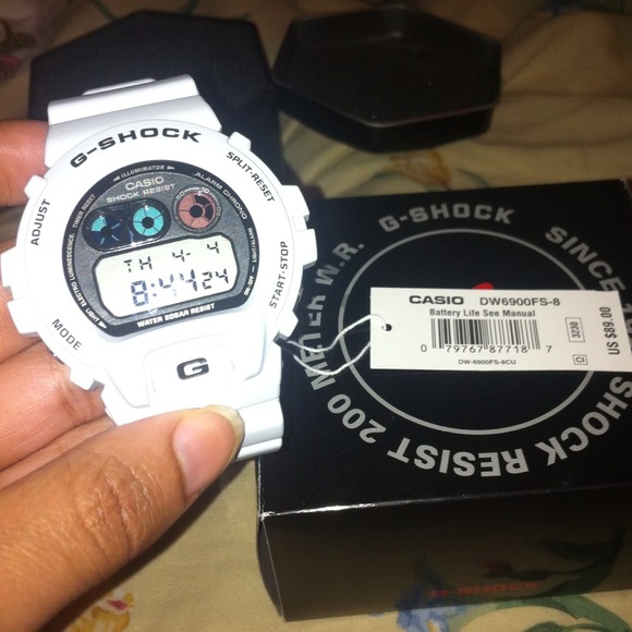 White G-Shock 🌺🍃