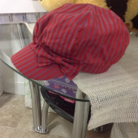 Red hat - Picture 2 of 3