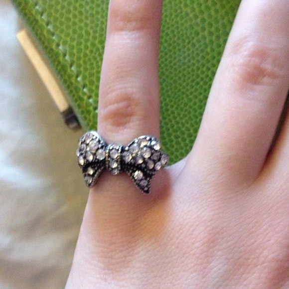 Bow ring - Picture 3 of 3