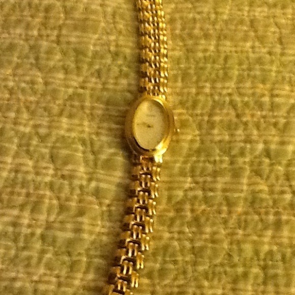 *SOLD* Gorgeous Guess watch