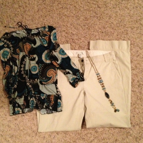 Women's sz 10 banana republic khakis (pants only)