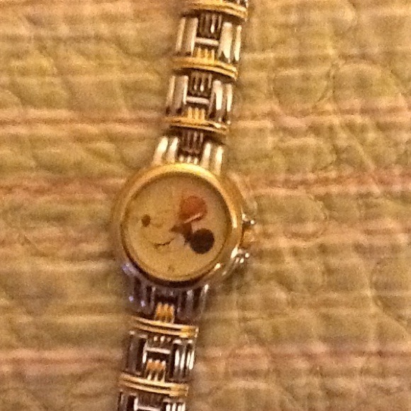 *SOLD in Bundle* Gorgeous  Mickey Mouse watch