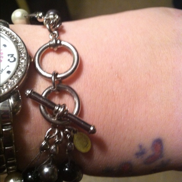 ✨PARTY SALEGenuine Crystal & Pearl Toggle Bracelet - Picture 4 of 4