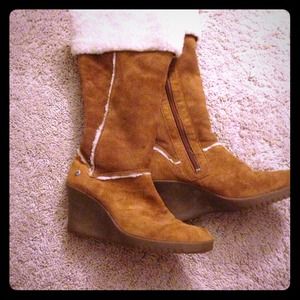 Ugg wedge boots 🌟RESERVED🌟
