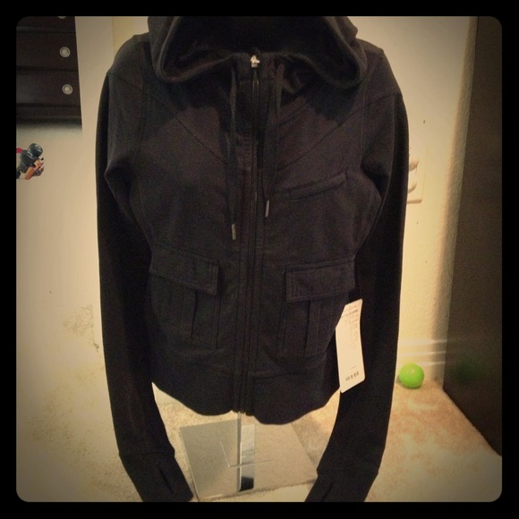 ***TRADED***Lululemon Carry And Go Hoodie