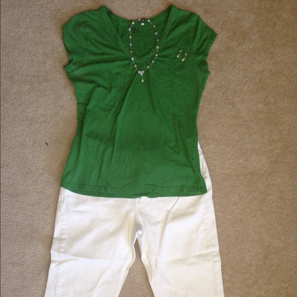 Spring green t-shirt perfect for the season