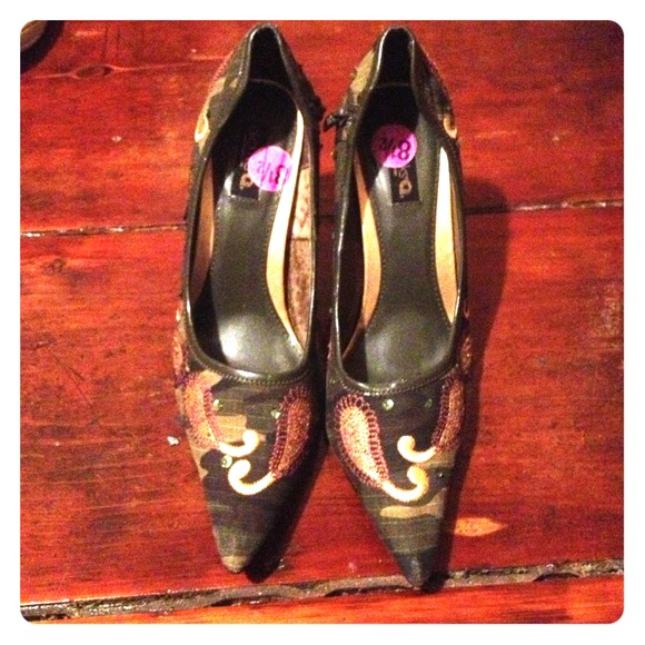 Camo paisley heels by akademiks