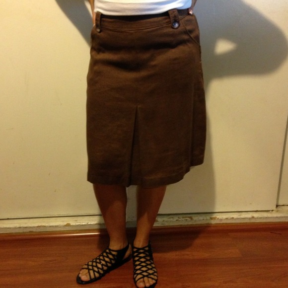 Brown skirt