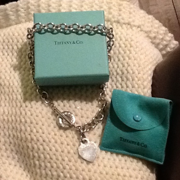Tiffany&Co 925 silver toggle w charm necklace.