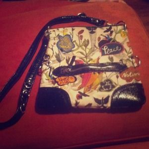 Nice casual purse used a few times.