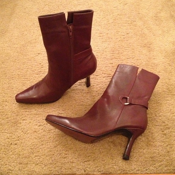 🚩SOLD 🚩Bundle with Red Flats - Picture 2 of 4