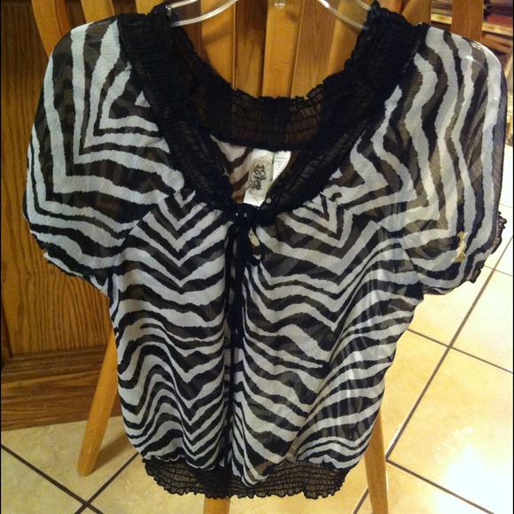 Zebra print top! - Picture 1 of 1