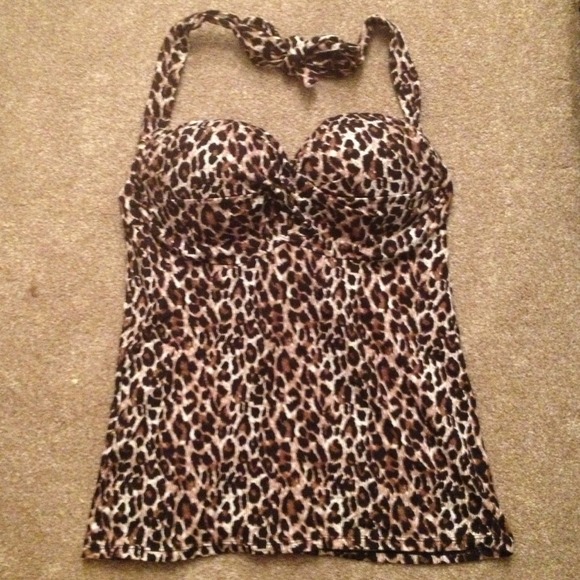 ❗Reduced❗Victoria's Secret Miraculous Halter. NWOT