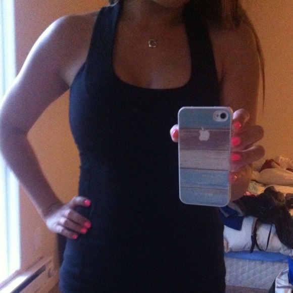 ✋ Sold! Lululemon Scoop Neck Top!