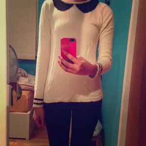 Ivory sweater with black peter pan collar design