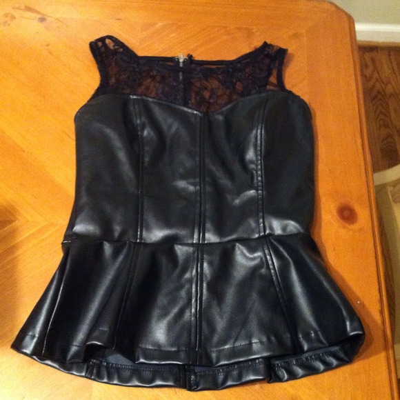 Lace&leather perplum top!