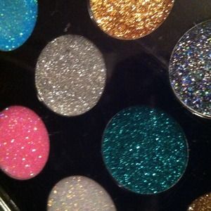 Glitter rave pallet cream