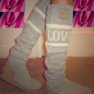 ❌Sold❌Victoria's Secret Pink Booties