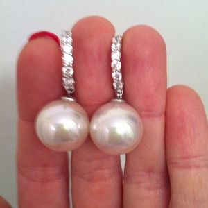 Gorgeous Majorca pearl earrings