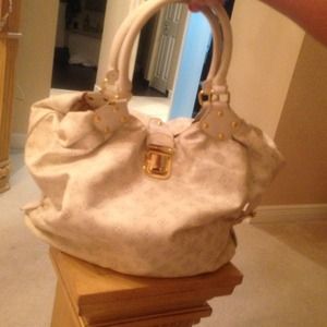 Louis Vuitton Mahina white bag large