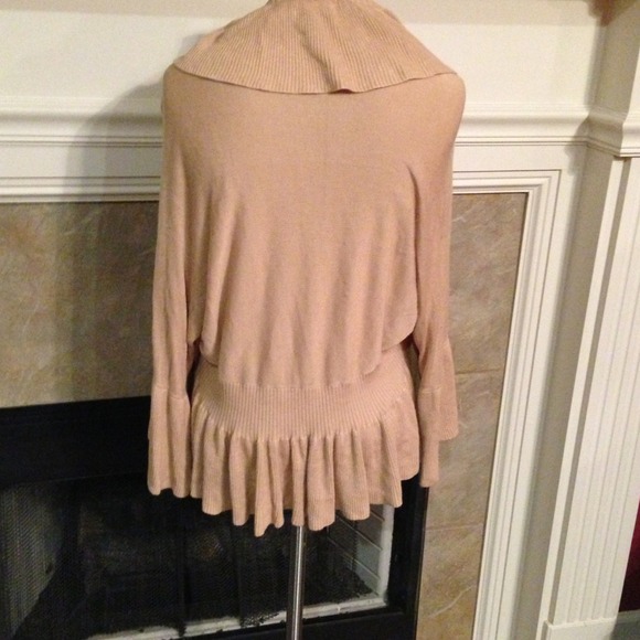 Ruffle Cardigan - Picture 3 of 3