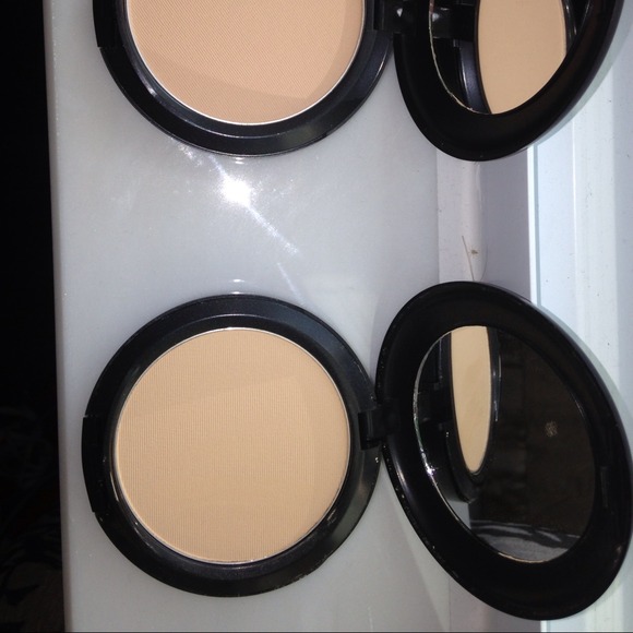 🚫Sold🚫MAC Powder NC30 - Picture 3 of 3
