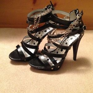 ‼️Reduction‼️Black Strappy Heels w/ Chain Detail