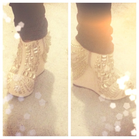 🎀 Poshmark Style! 🎀 - Picture 2 of 2