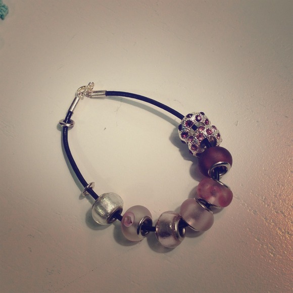 Pandora like beads with braclet