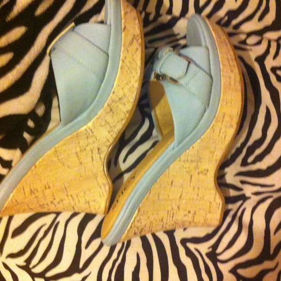 TRADED - Picture 3 of 3