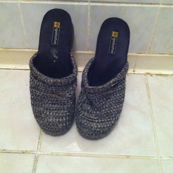Sweater clogs