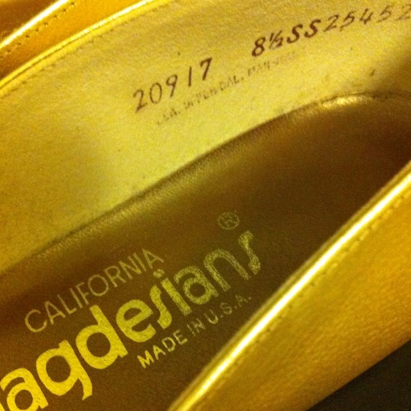 Magdesians Sandals - Picture 3 of 4