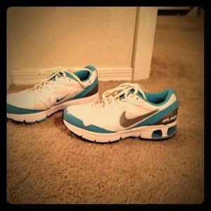 Too big, worn once.