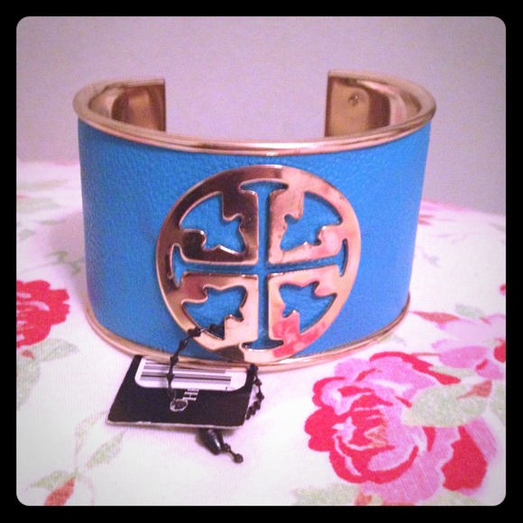 ✨SOLD✨Turquoise Cuff